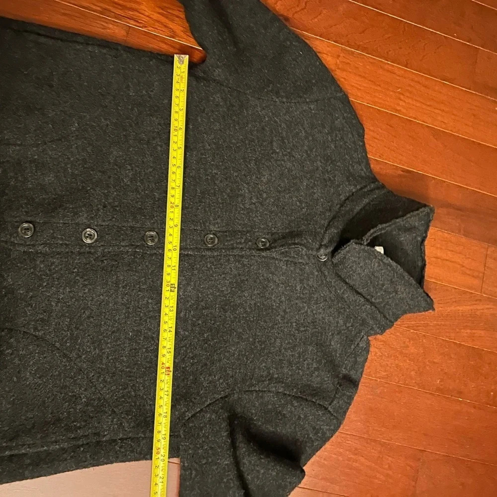 Cut Loose black 100% wool jacket button open front size XS but it runs big - Picture 8 of 11